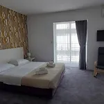 Aqua - Guest & Hotel Kastela