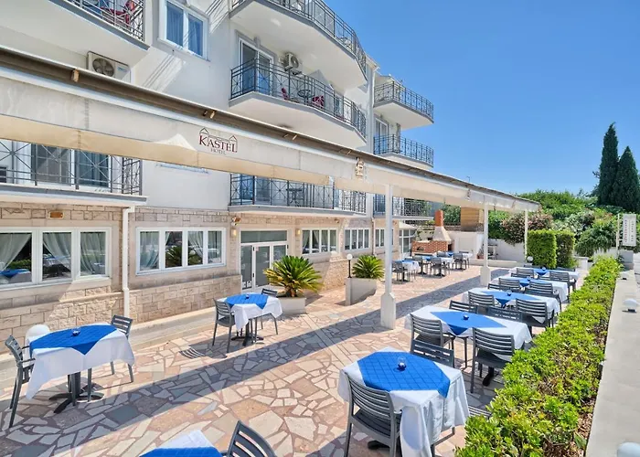 Aqua - Guest & 3* Kaštela