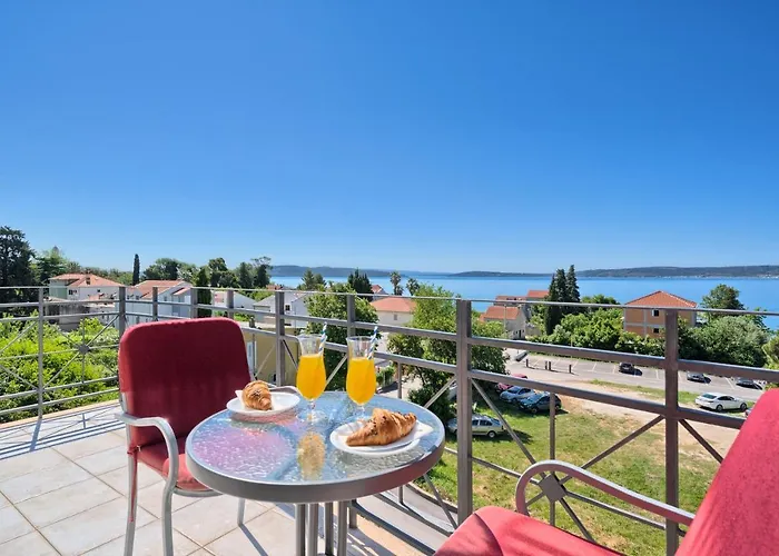 Aqua - Guest & Hotel 3*