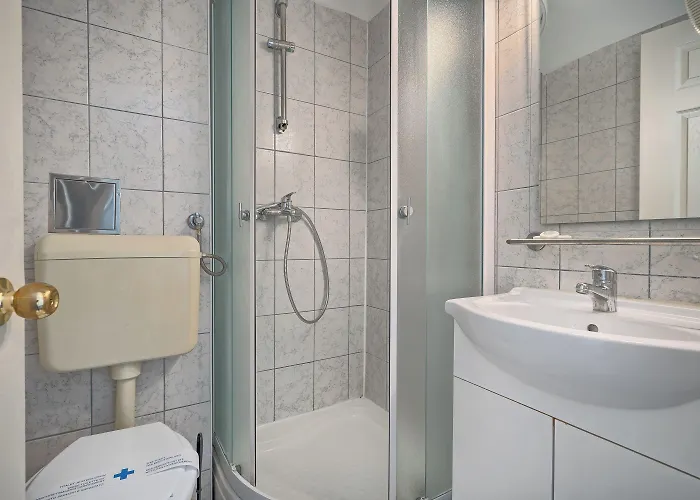 Aqua - Guest & Hotel 3*